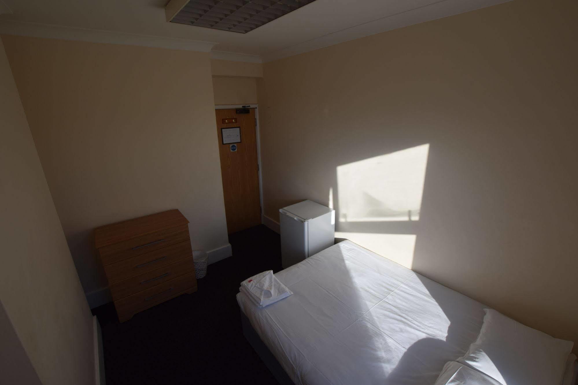 אילפורד York Hotel מראה חיצוני תמונה