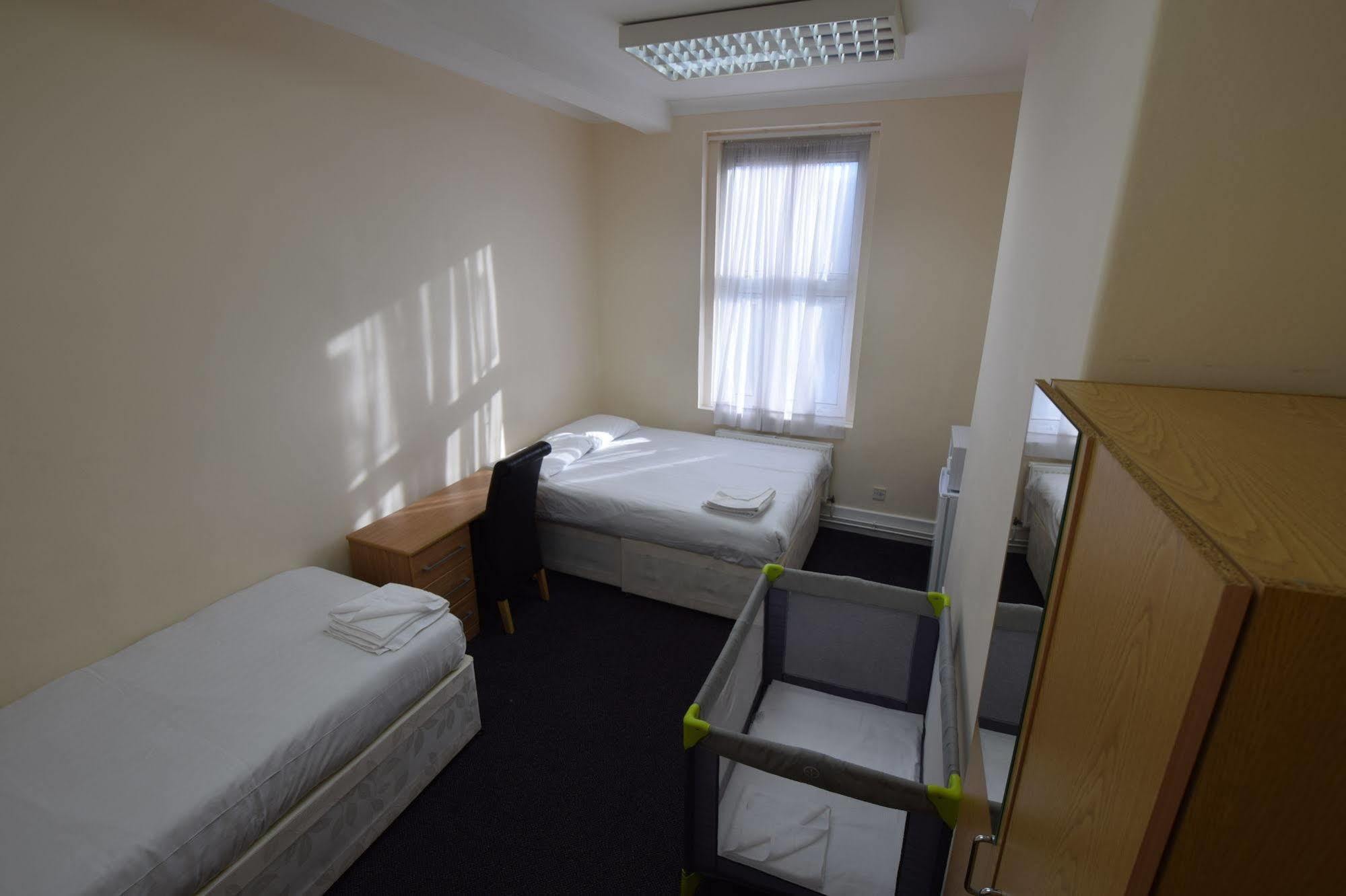 אילפורד York Hotel מראה חיצוני תמונה